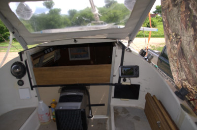 Fish finder and chart plottter. plus qtVlm on the tablet